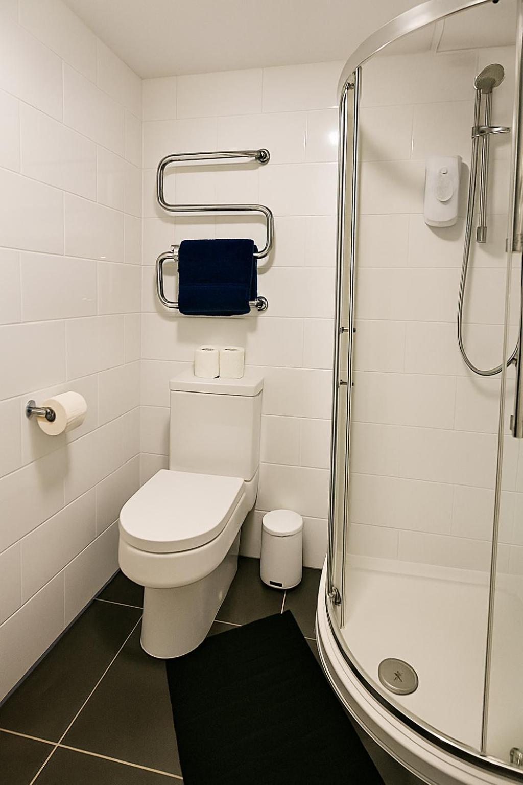Stylish Modern Apartment For Up To 4 Nr Citycentre カーディフ エクステリア 写真
